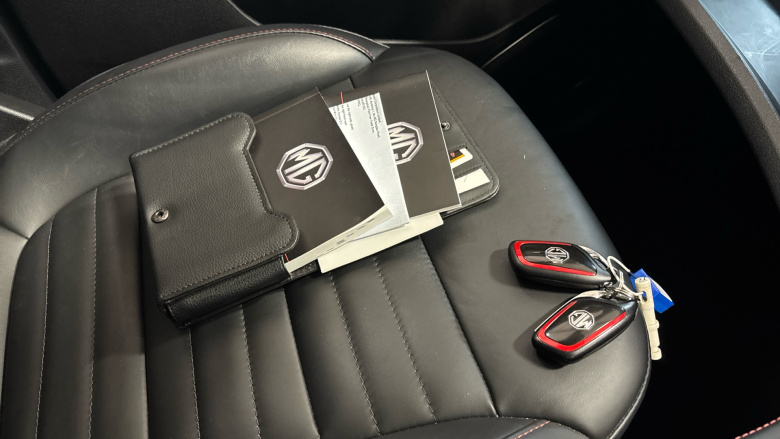 MG Hs 1.5 T-GDI Exclusive 5dr DCT Petrol Hatchback